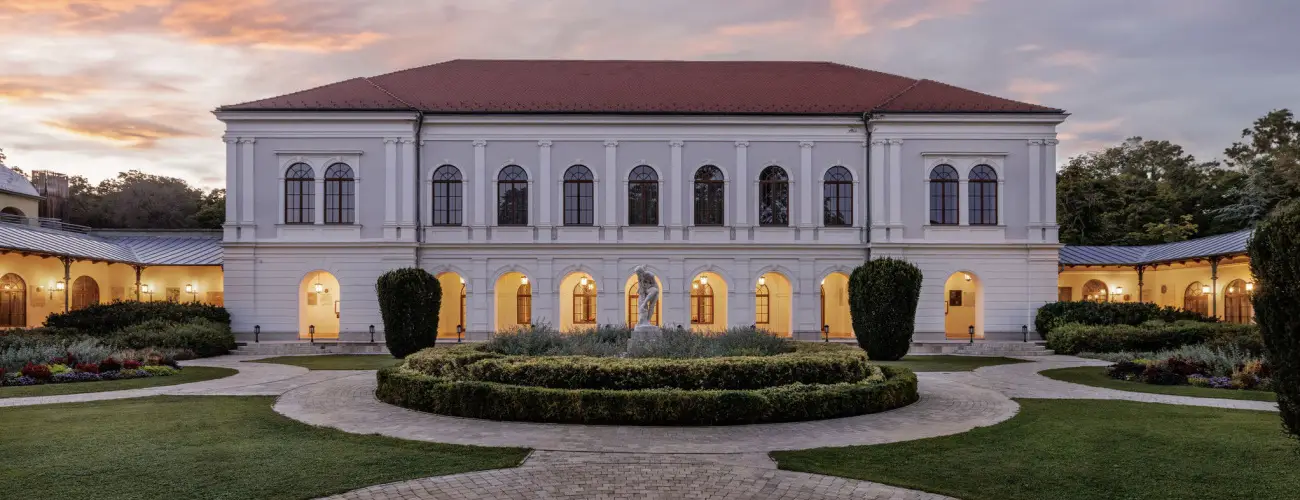 Anna Grand Hotel Balatonfred - Senior kedvezmnyes szobar flpanzival (1 jtl)