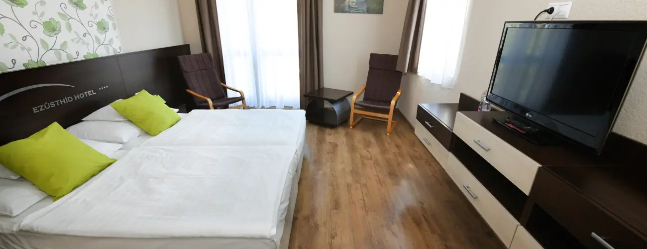 Ezsthd Hotel Veszprm - Nyugdjas kedvezmnyes rak reggelis elltssal (1 jtl)