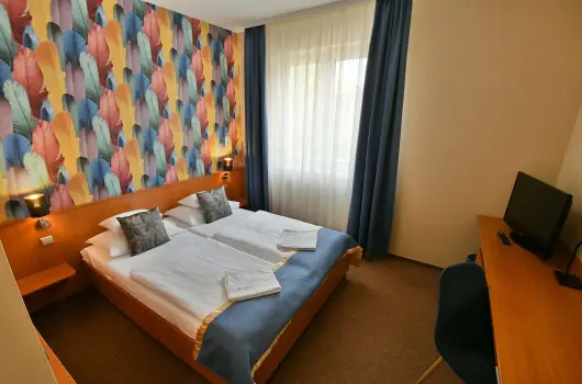 Hotel Platn Szkesfehrvr - Pihentet napok Szkesfehrvron frdbelpvel (min. 2 j)